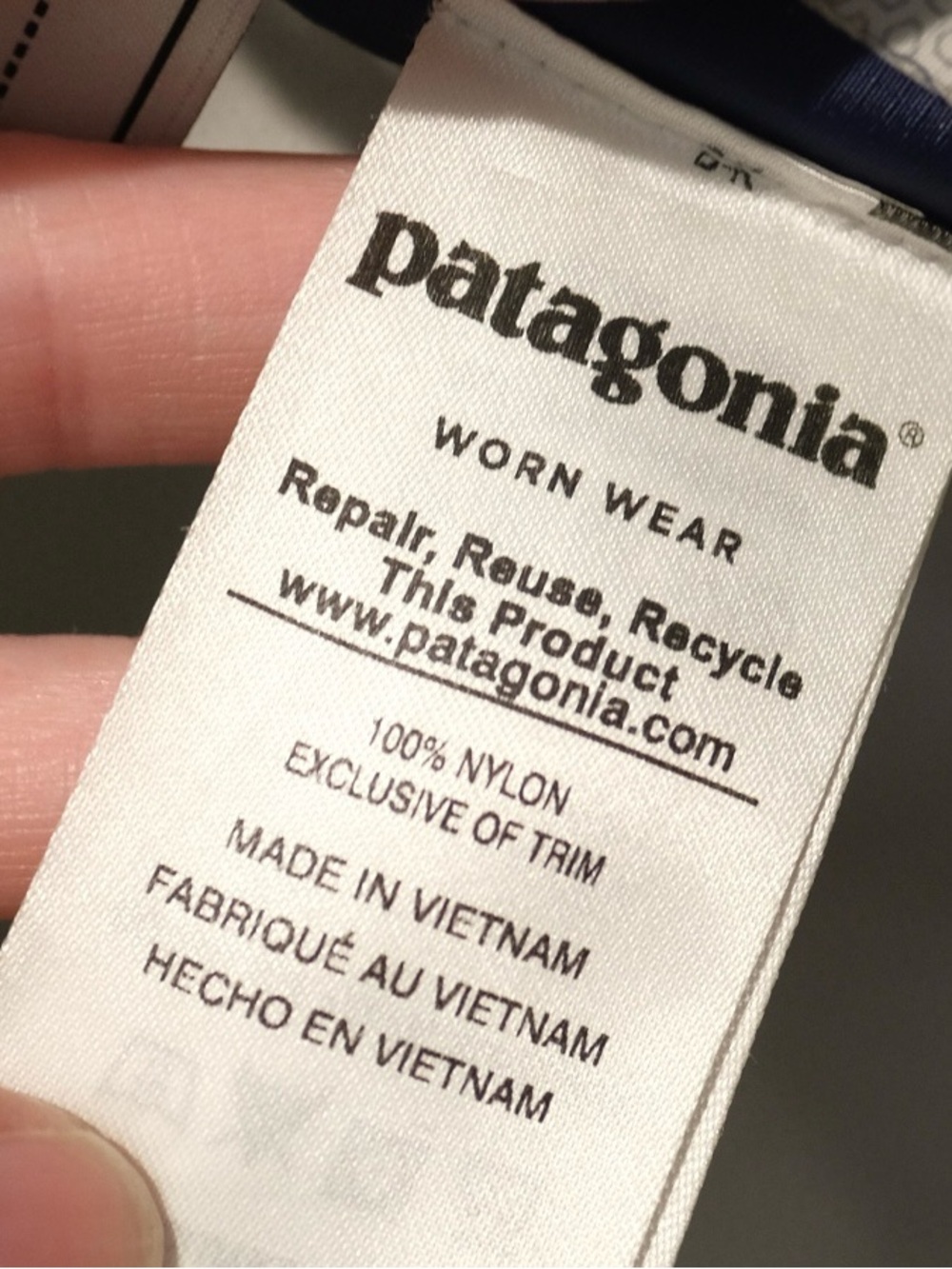 Patagonia Torrentshell Jacket Kids XXL 16-18 Blue Waterproof Hooded Zip Pockets - Picture 8 of 9